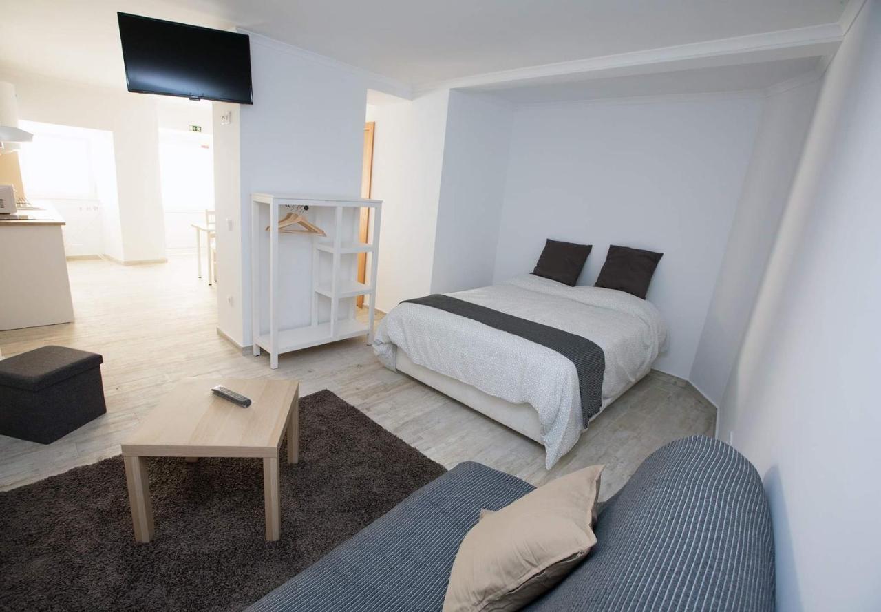 Es7Udio Apartment Peniche Bagian luar foto
