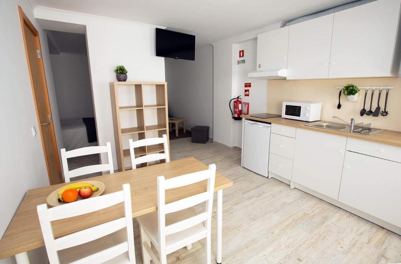 Es7Udio Apartment Peniche Bagian luar foto