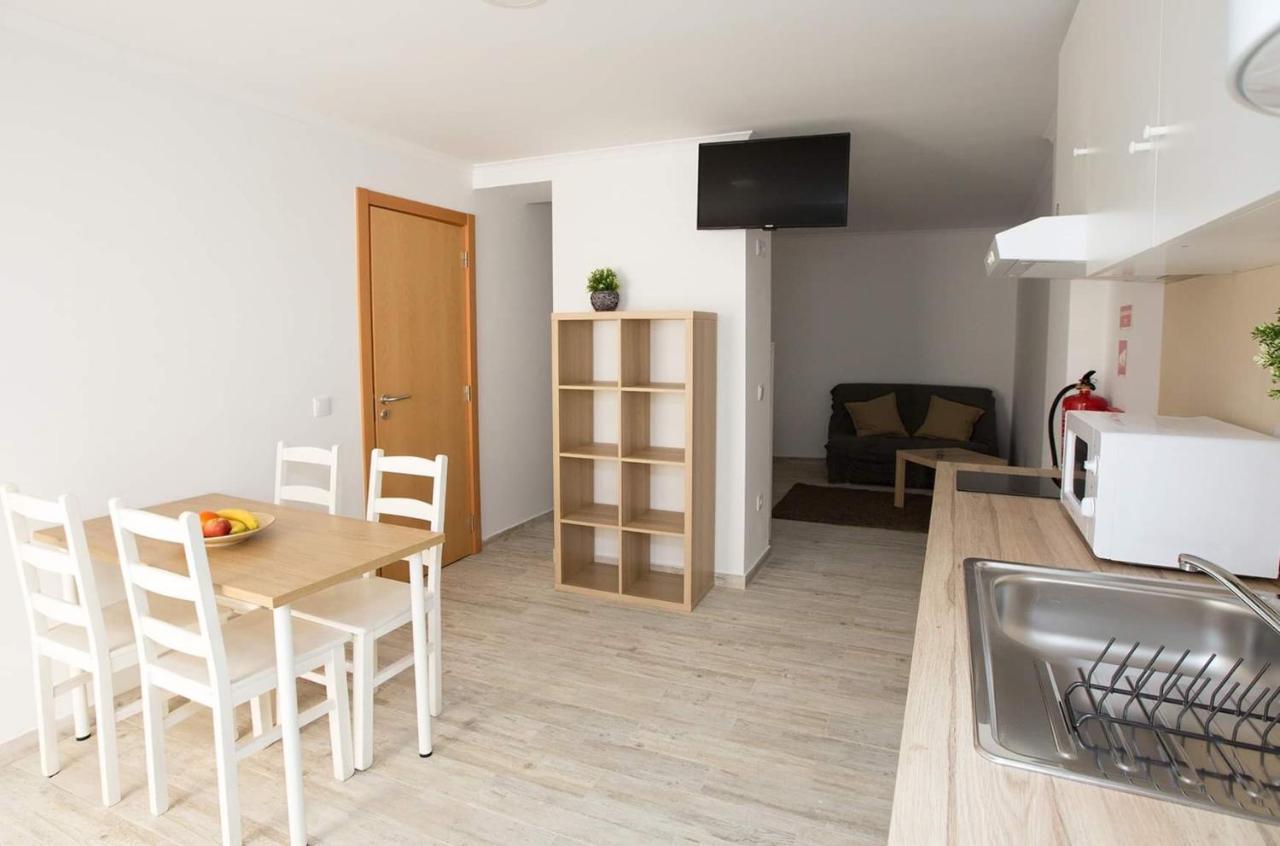 Es7Udio Apartment Peniche Bagian luar foto