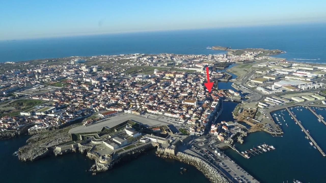Es7Udio Apartment Peniche Bagian luar foto